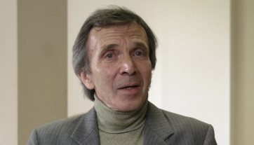Открытие Мемориальной доски заслуженному артисту РСФСР, профессору В. О. Семенюку (1937-2024)
