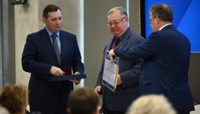 Александру Рыжинскому вручили медаль и диплом общенациональной премии «Ректор года»