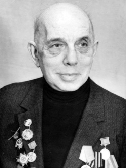 Леонид Михайлович ЖИВОВ