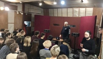 24 февраля 2022 г. на кафедре музыкальной звукорежиссуры прошел мастер-класс Олега Чечика