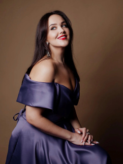 Алина Черташ