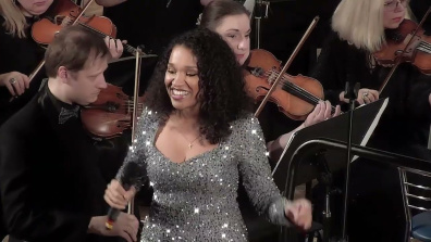 «Can't Take My Eyes Off You» - авторы Bob Crewe и Bob Gaudio, исполняет Мари Карне